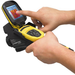 Dual key touchscreen control