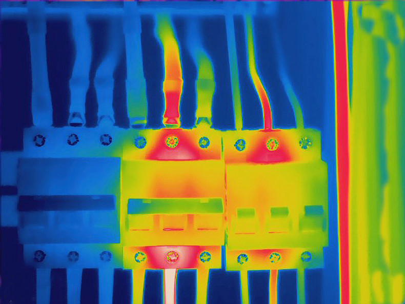 Thermography with the thermal imaging camera IC300 from Trotec