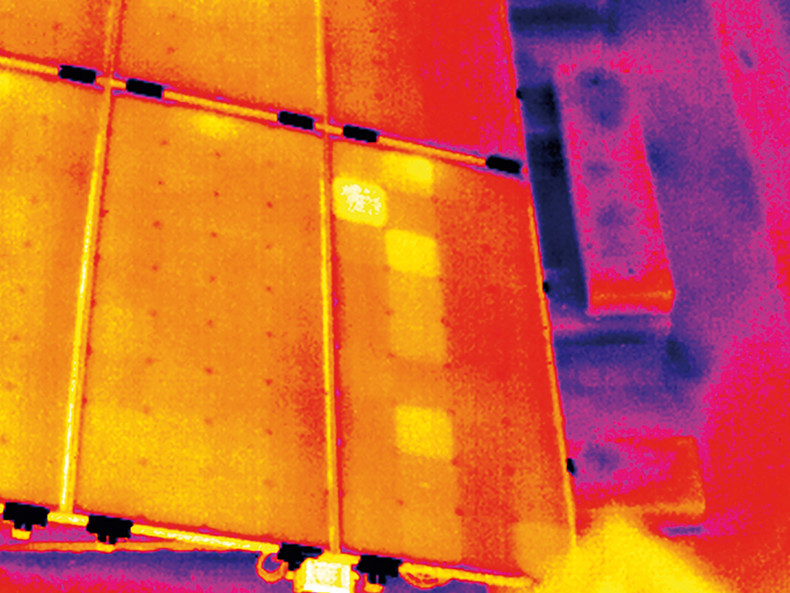 Thermography with the thermal imaging camera IC300 from Trotec